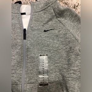 Brand new Nike sweatshirt never worn